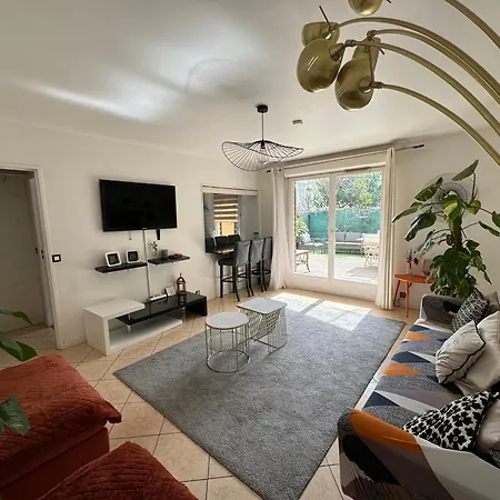 Le Jardin Du Stade By Uta House *